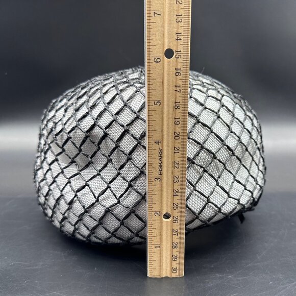 Vintage Ladies Hat Silver Black Mesh Birdcage Net Union Made Mid Century Pillbox main image 13